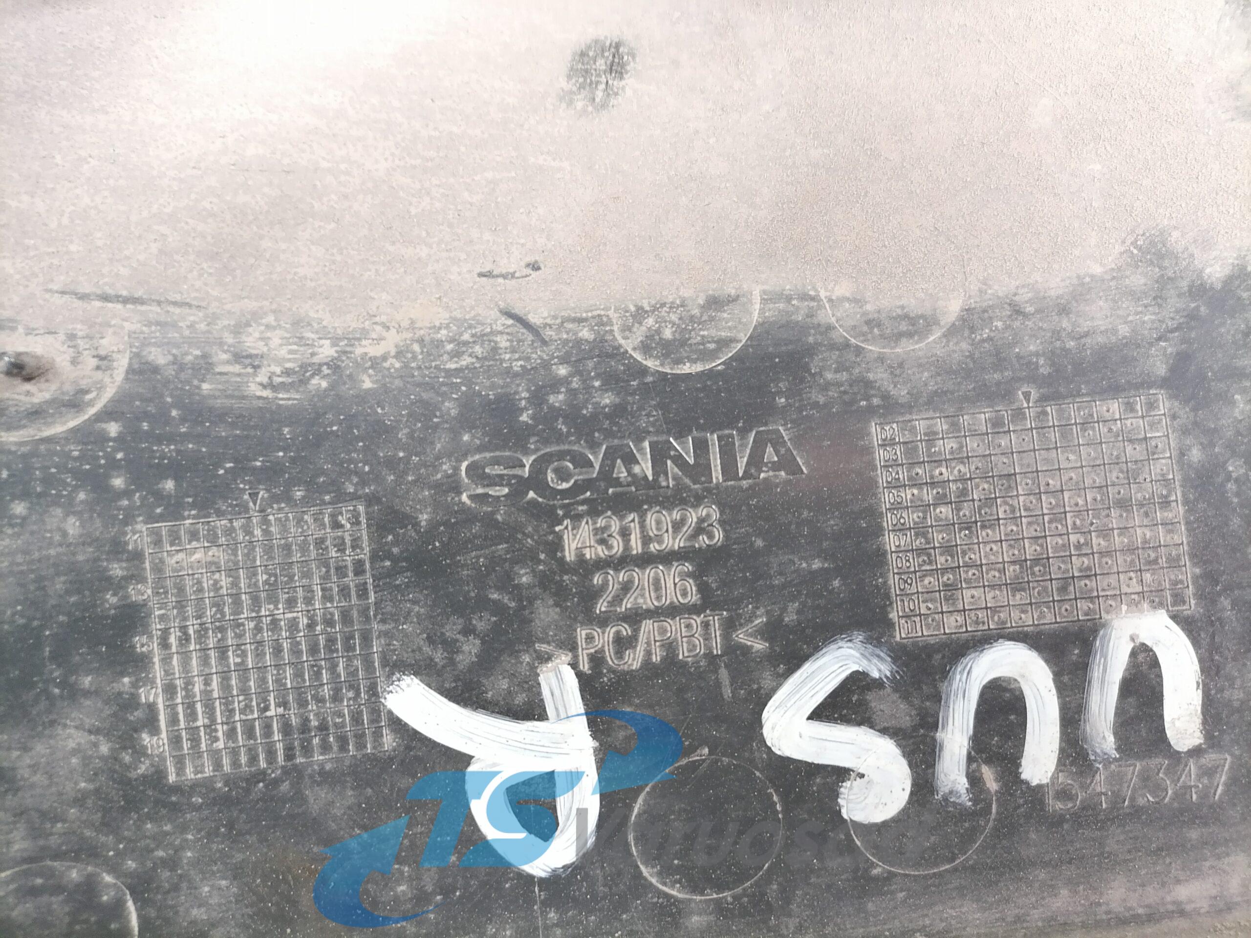 Scania esitule pealne plastik, parem