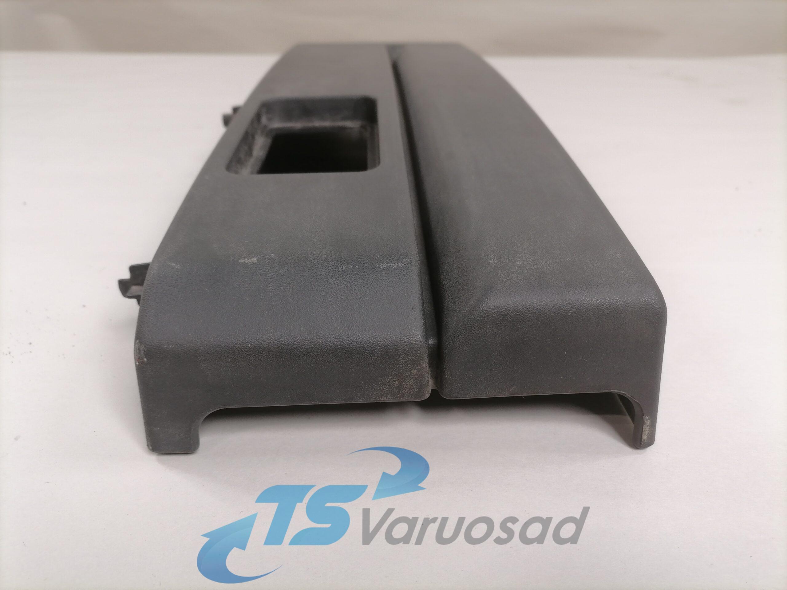 Astmelaua plastik kate, keskmine vasak