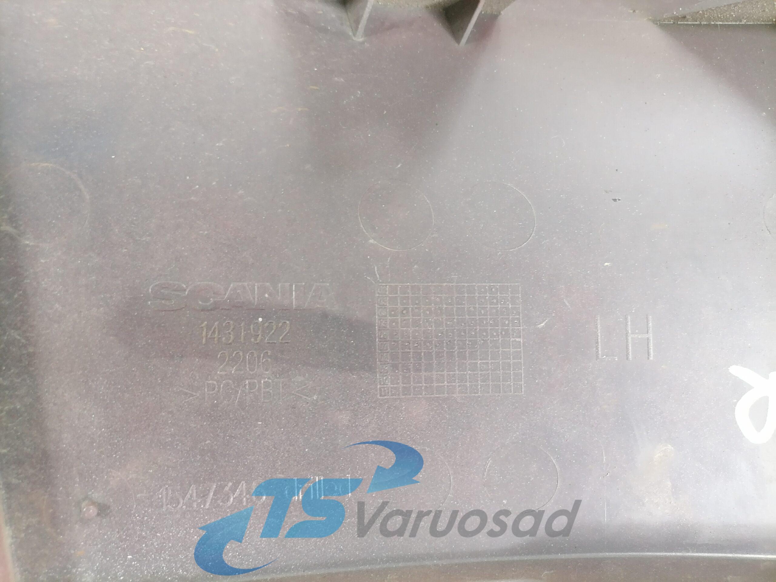 Scania esitule pealne plastik, vasak