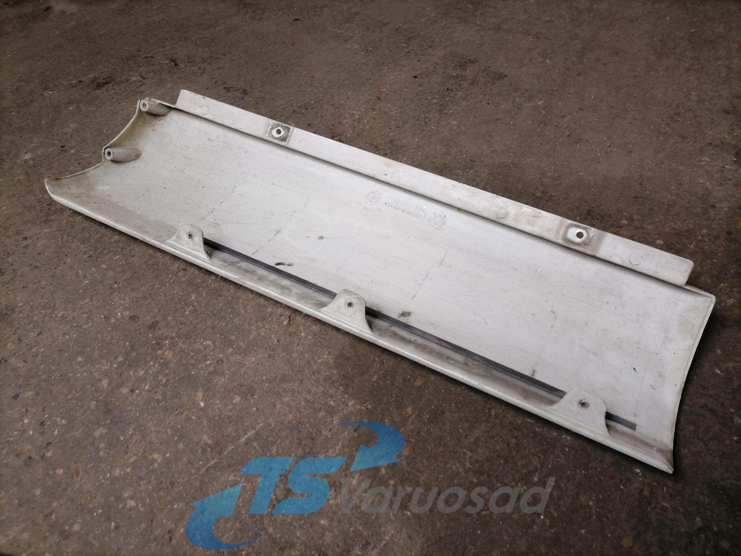 DAF kabiini nurgapõsk, parem