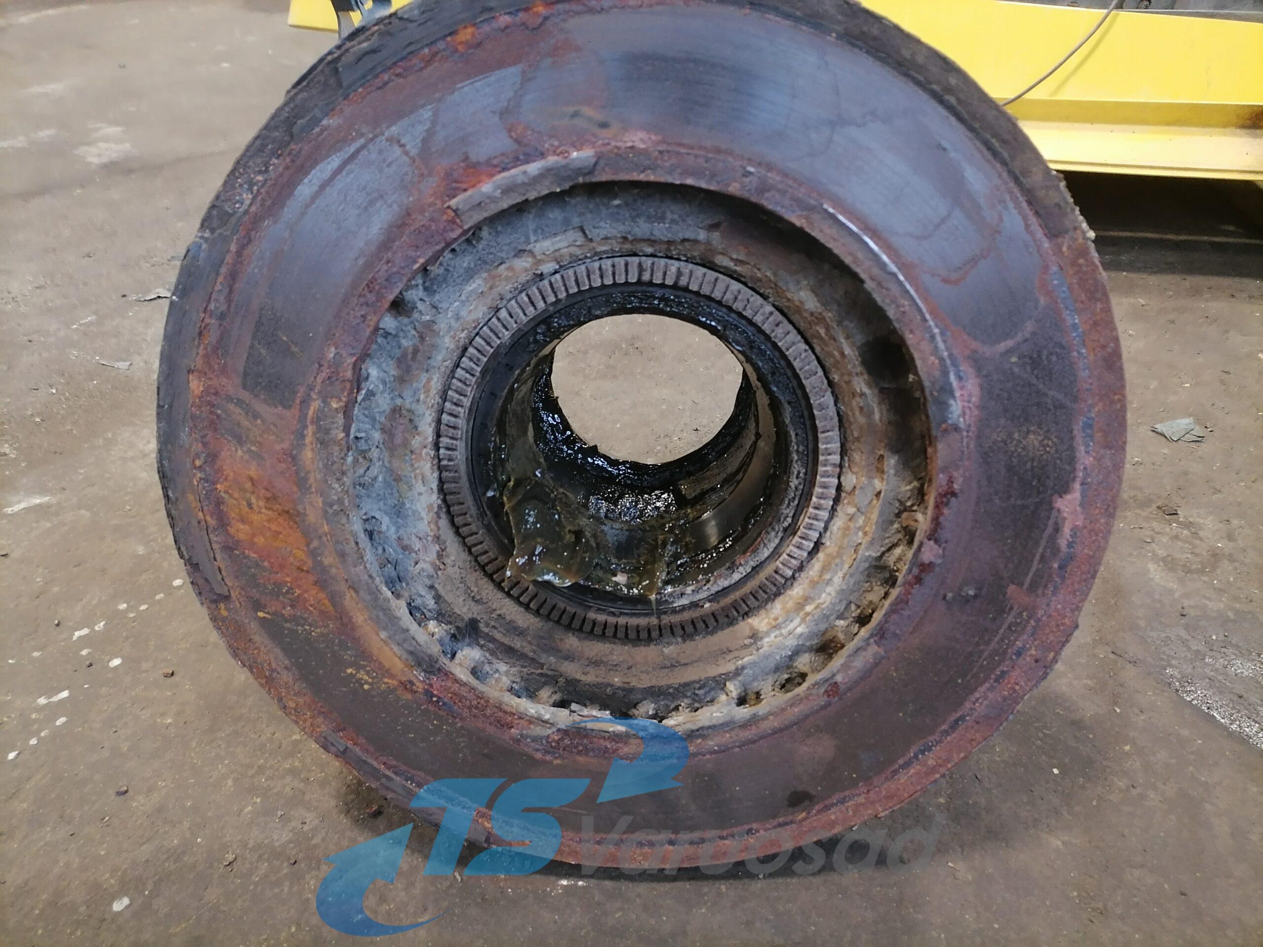 Scania veosilla rattarumm, ketaspidur