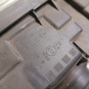 Volvo esituli, vasak