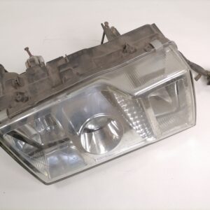 Volvo esituli, vasak