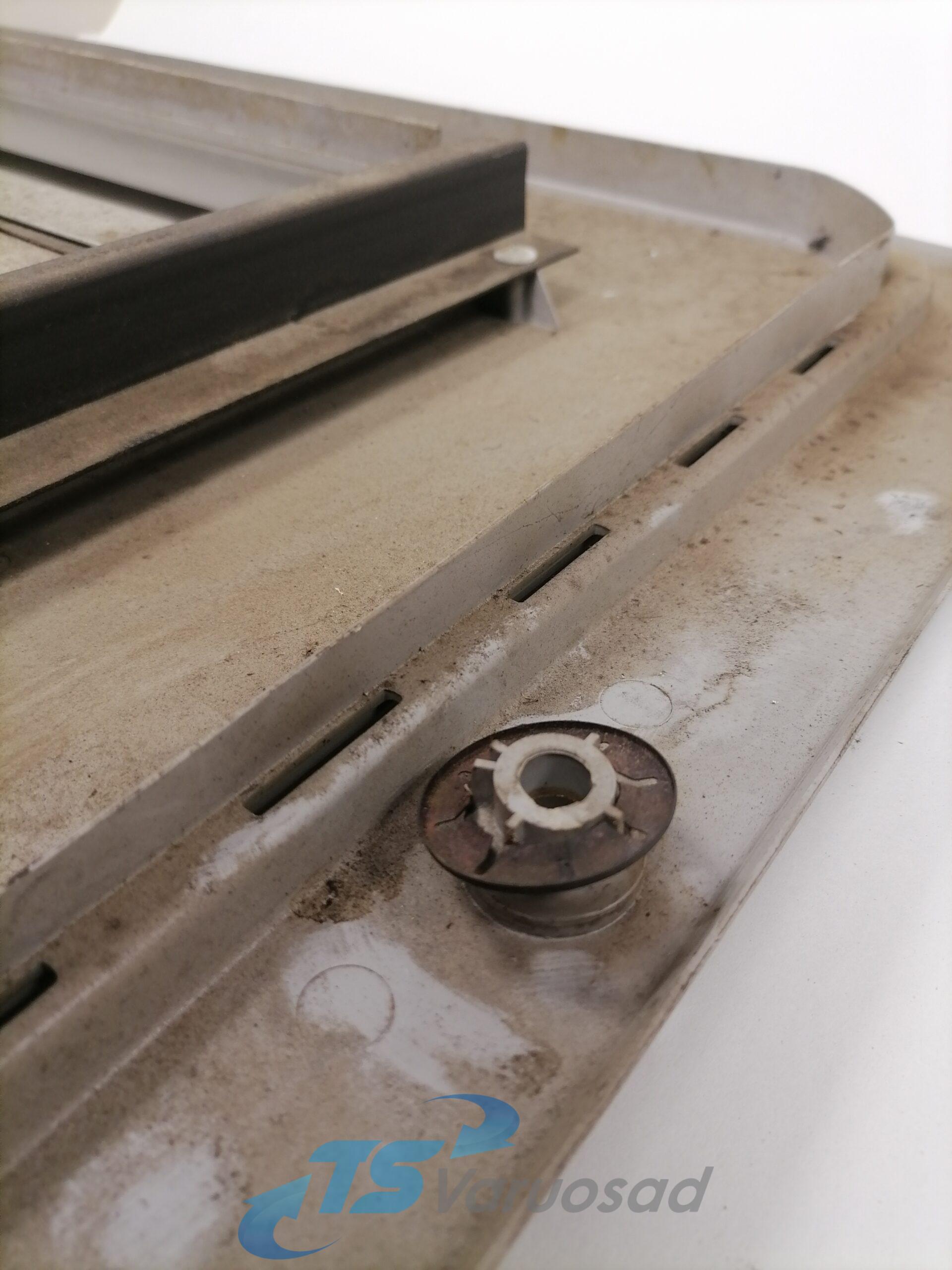 Volvo katuseluugi plastikkate / kaardin