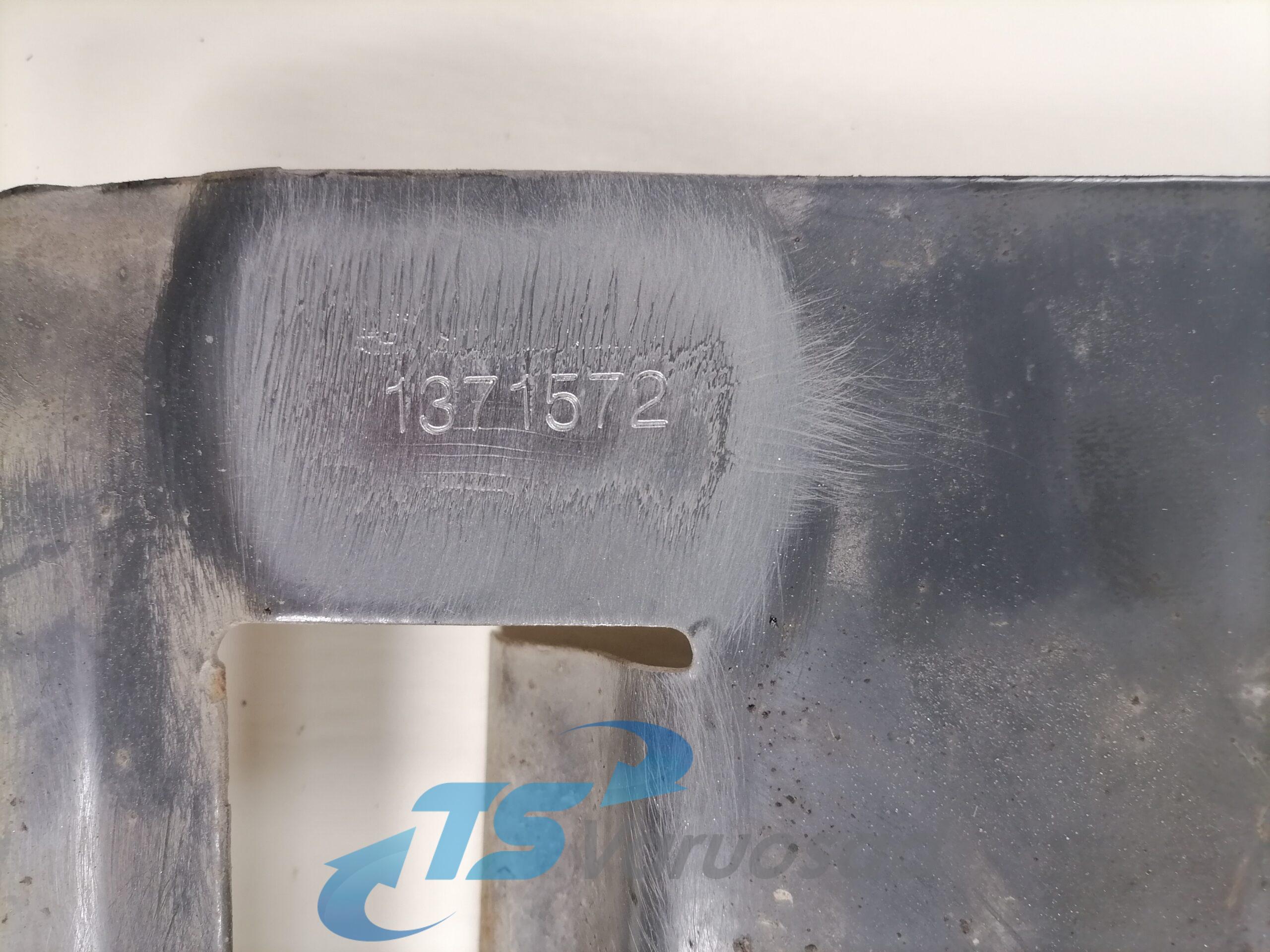 Scania poritiiva pikendus, parem