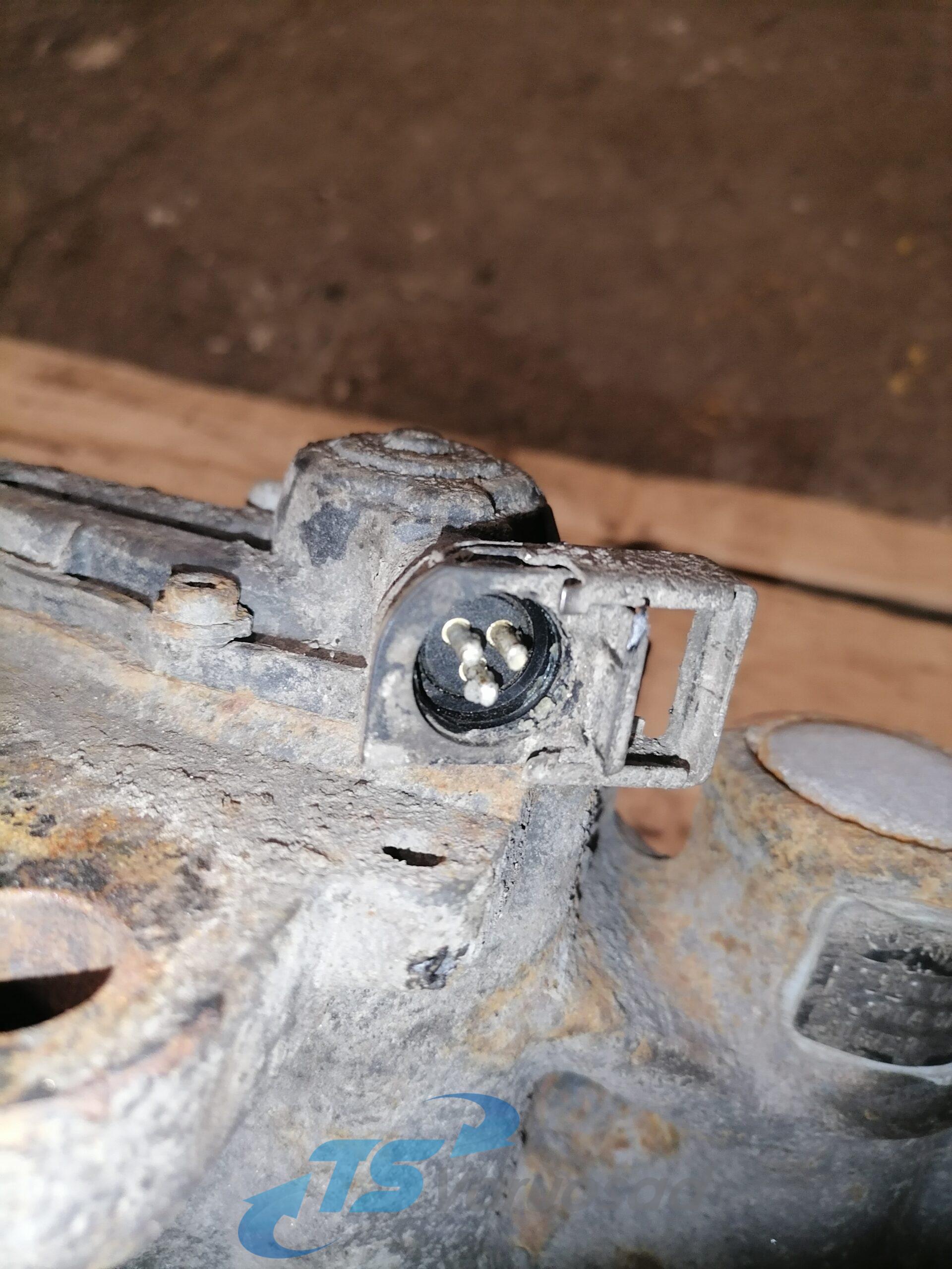 Scania pidurisadul veosild, vasak