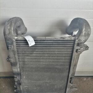 Intercooler radiaator