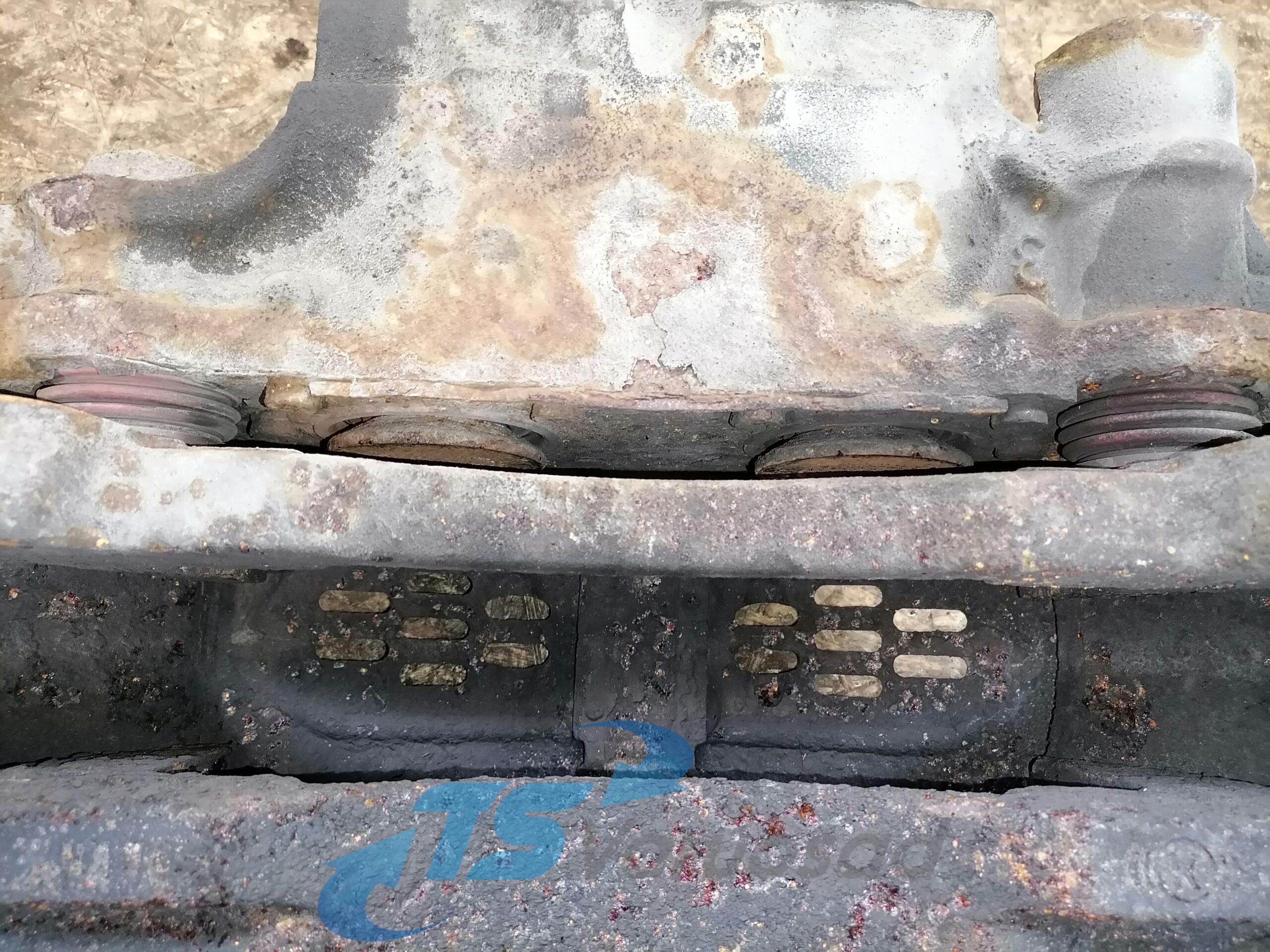 Pidurisadul esisild, parem