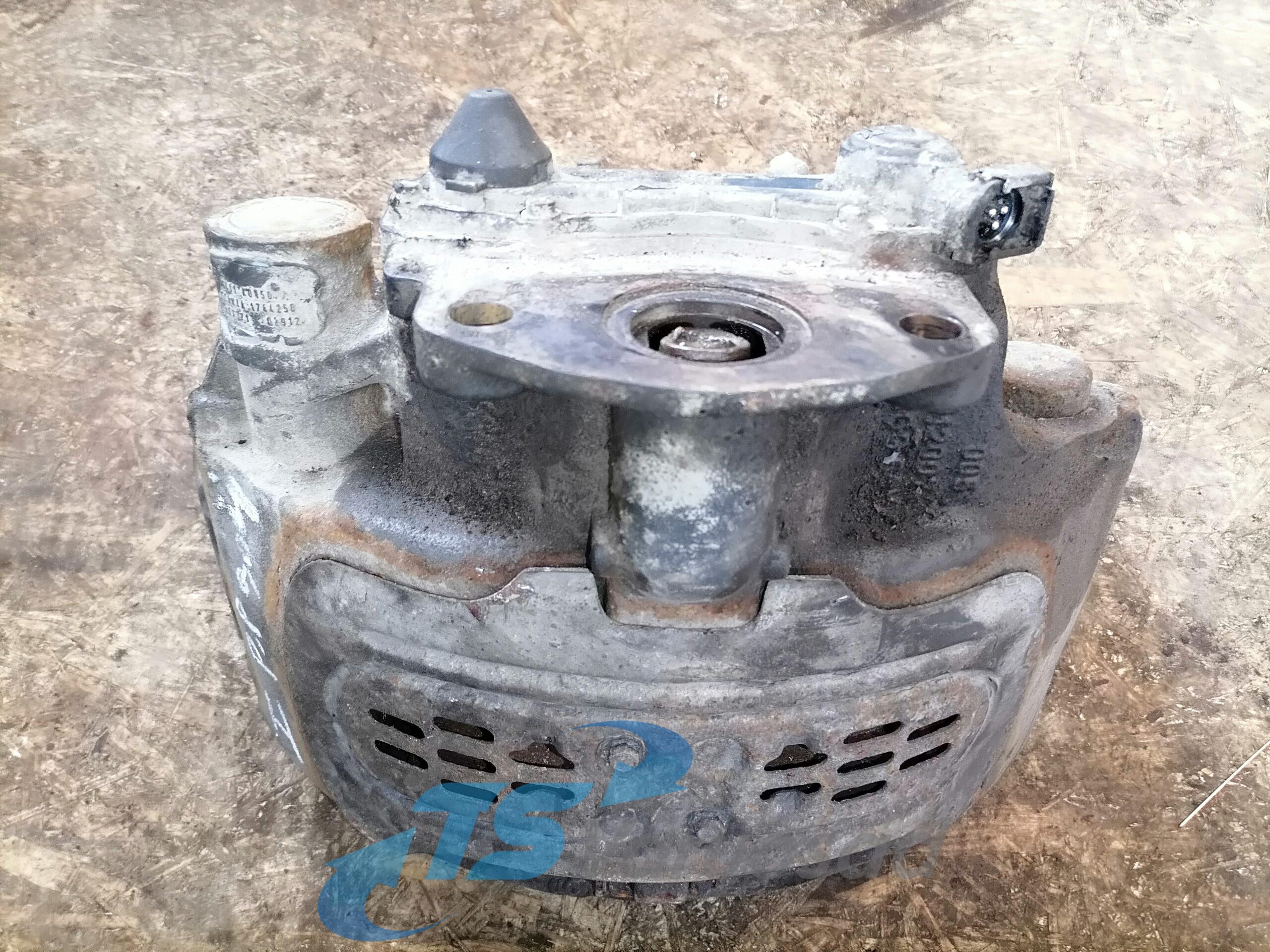 Pidurisadul esisild, parem