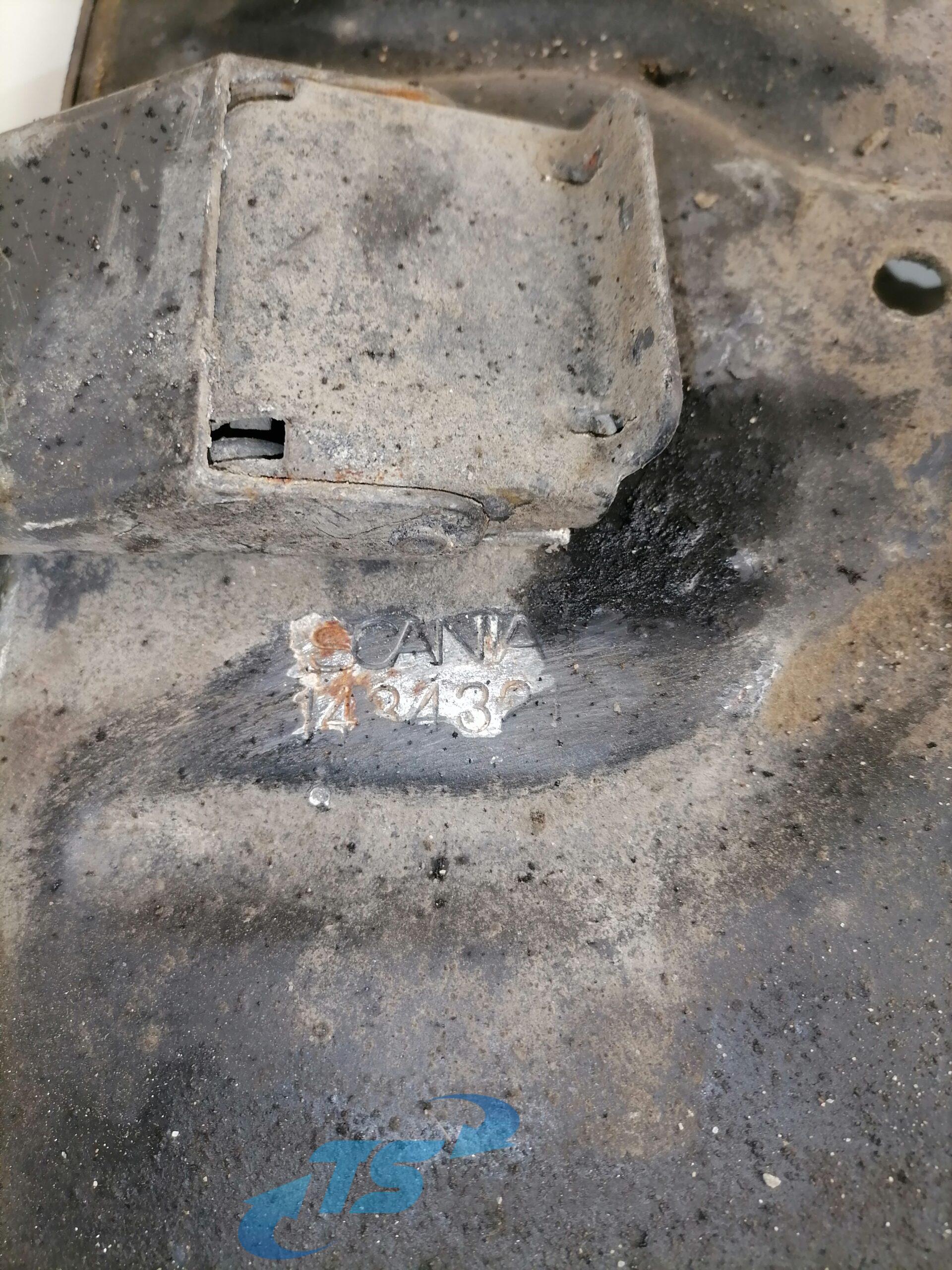 Scania poritiiva kandur, esisild vasak