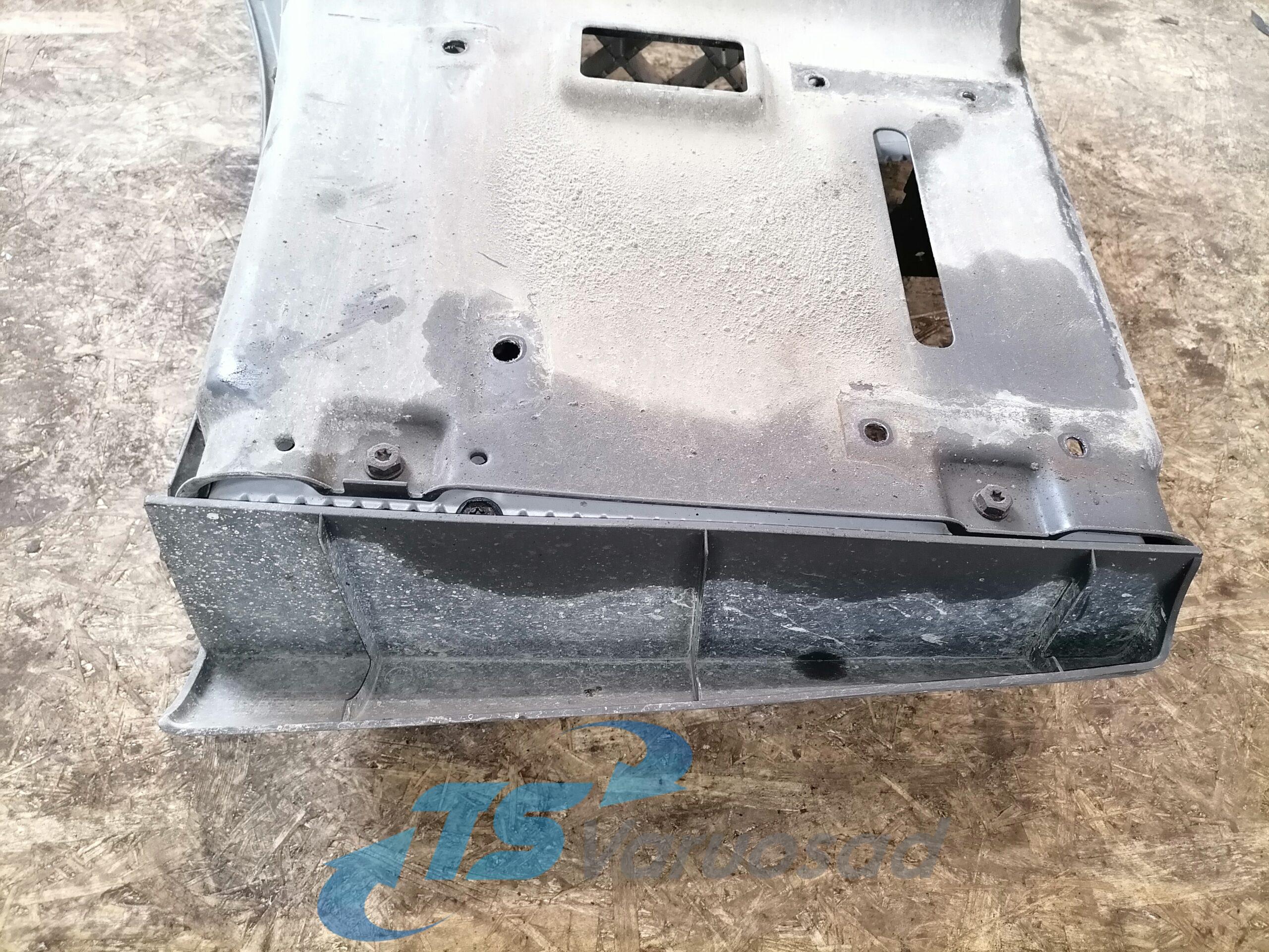 Astmelaua u-plekk, vasak