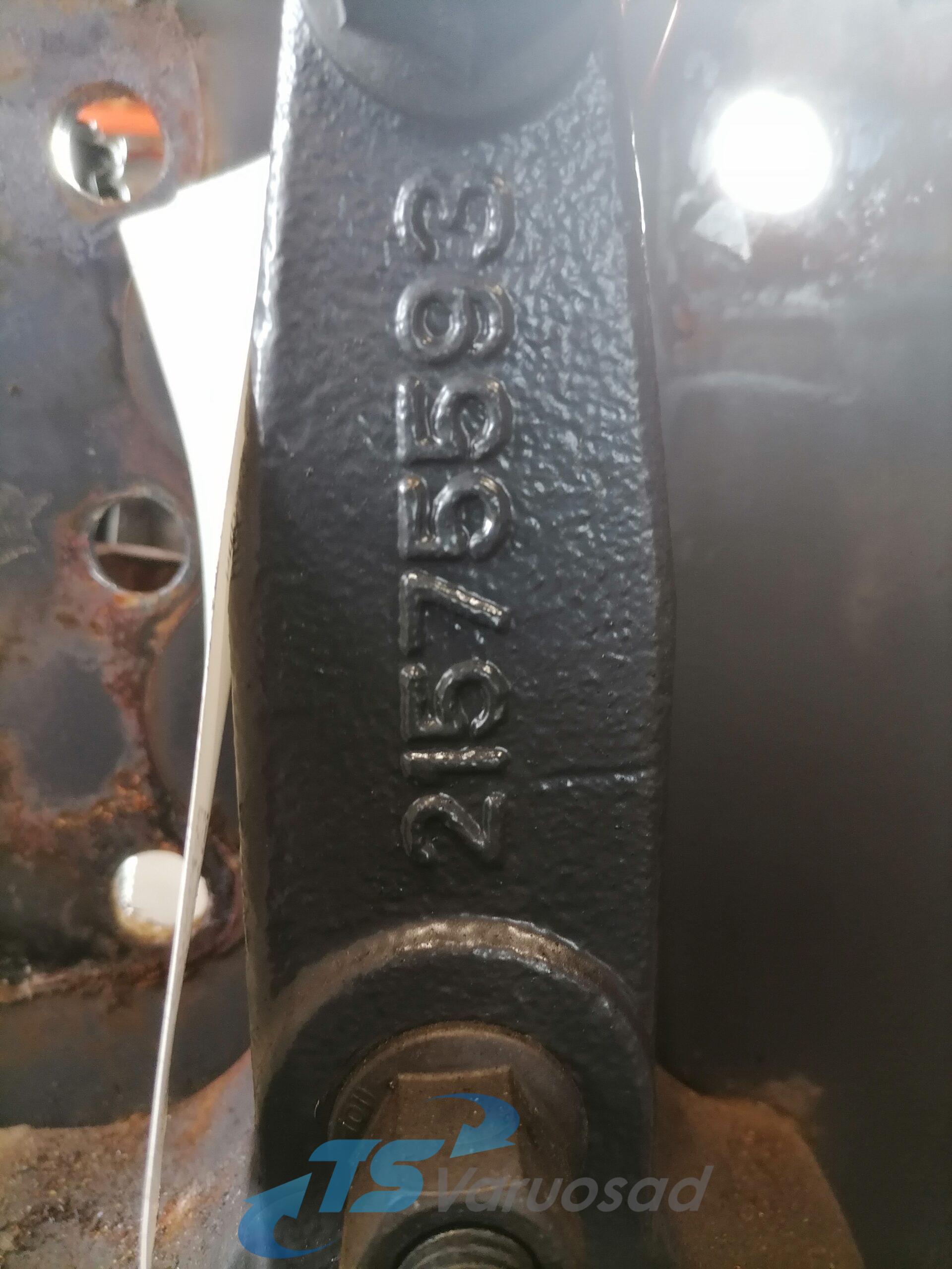 Volvo vedrukandur, esisild vasak