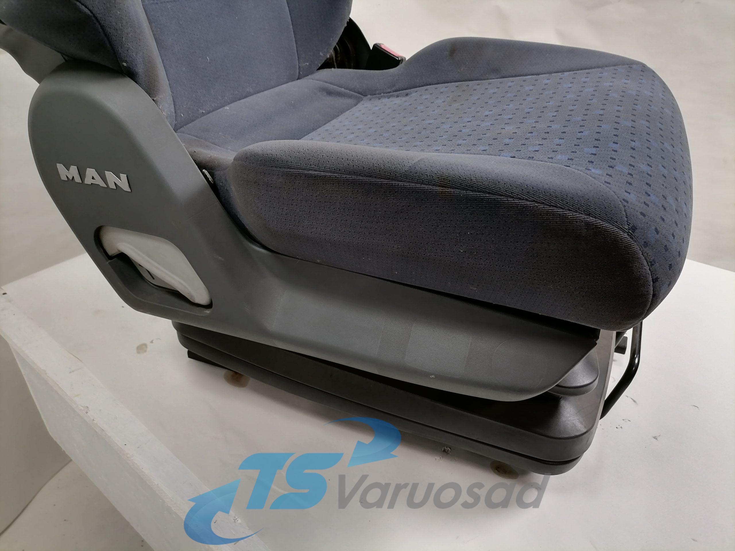 Man kaasreisija iste