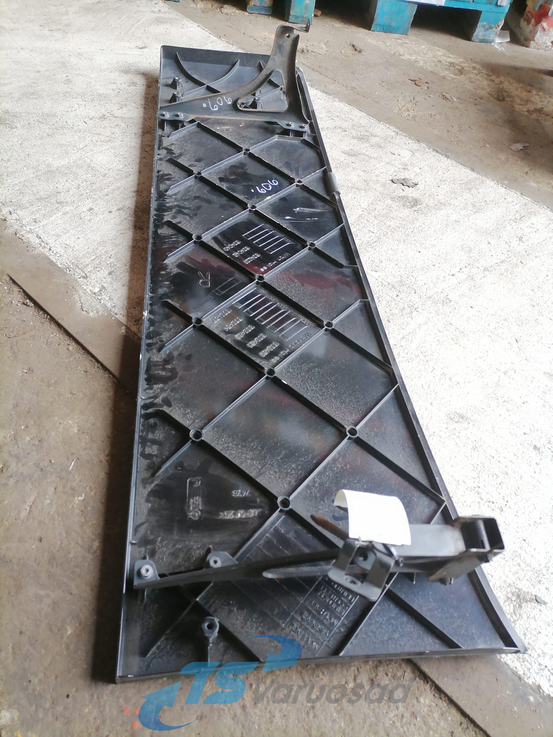 Scania kabiini tuulesuunaja, parem külg