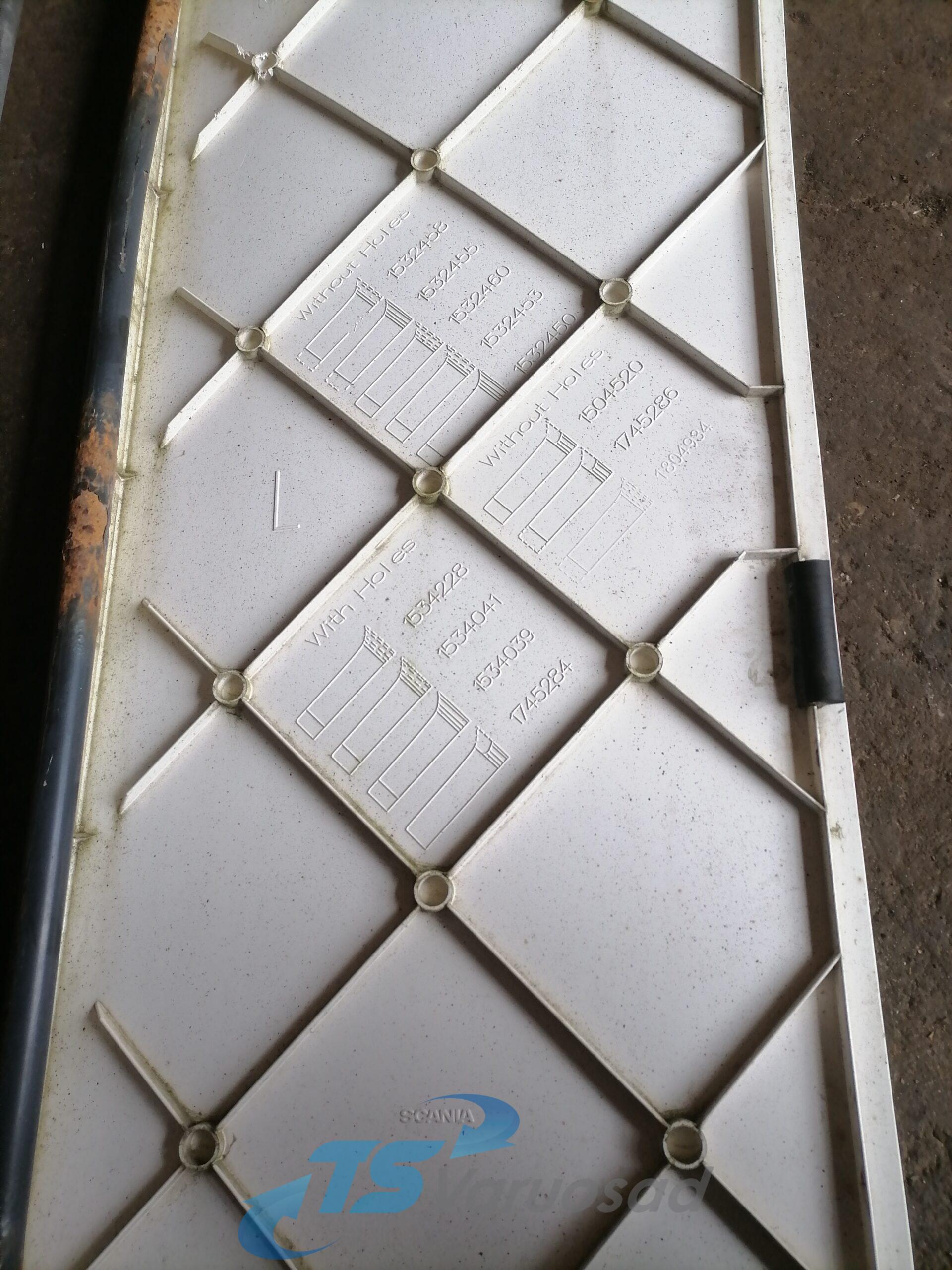 Scania kabiini tuulesuunaja, vasak külg