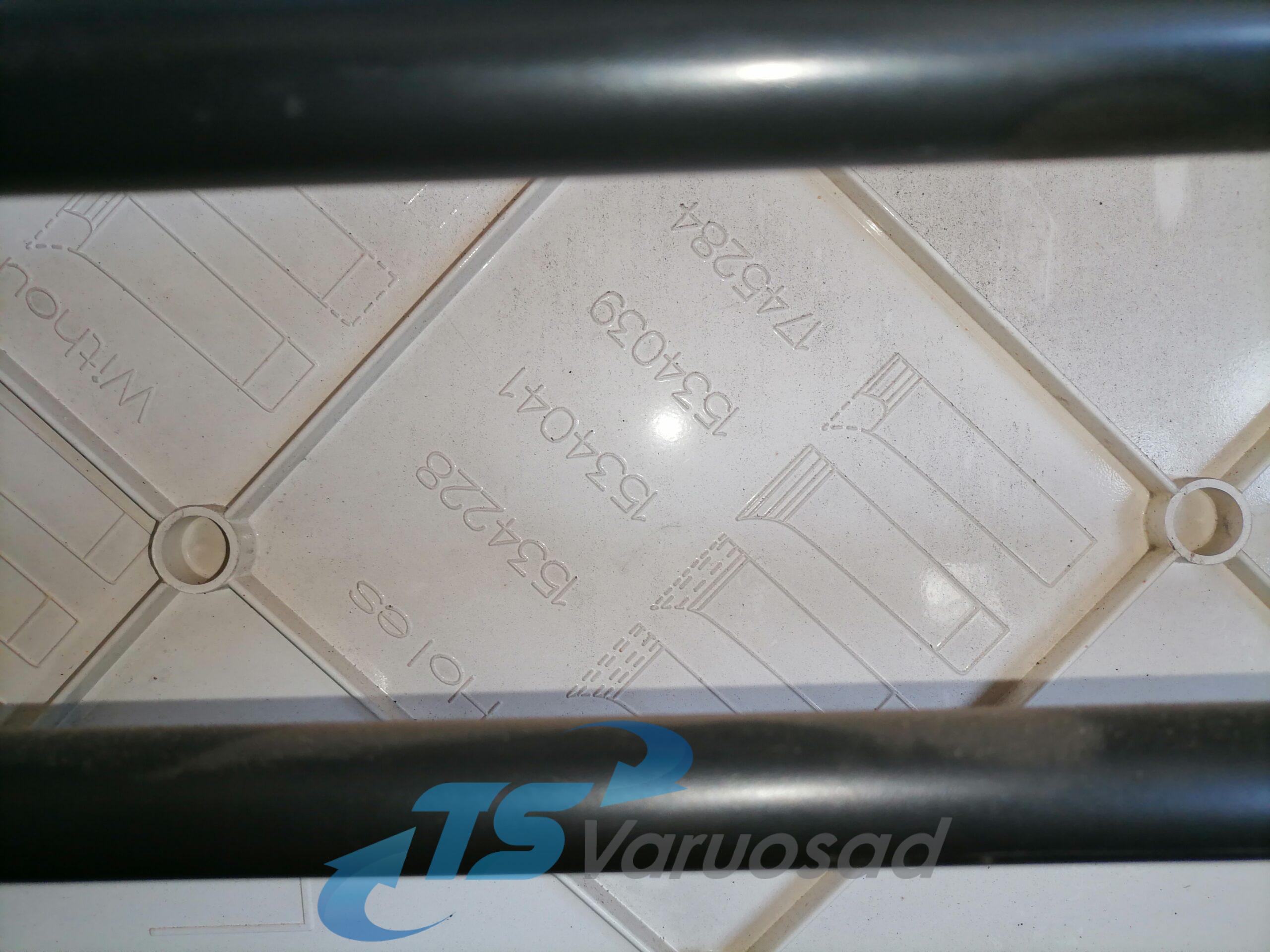 Scania kabiini tuulesuunaja, vasak külg