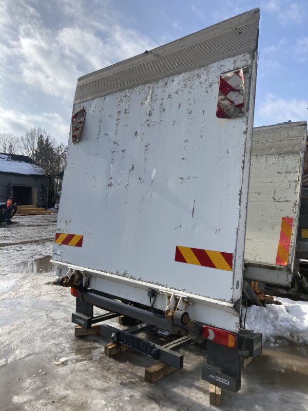 Tagaluuktõstuk, MBB PALFINGER