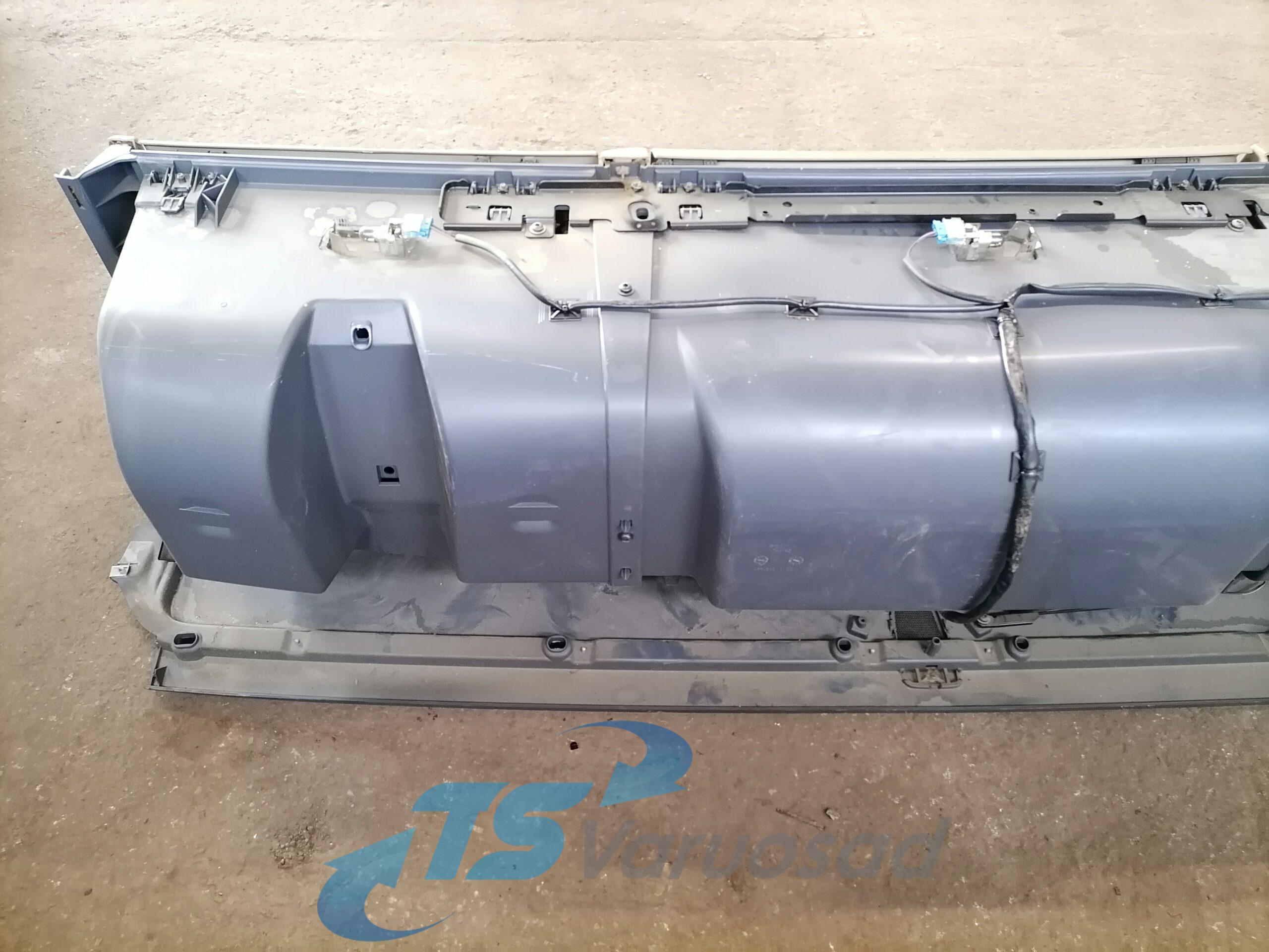 Salongi ülemine panipaik