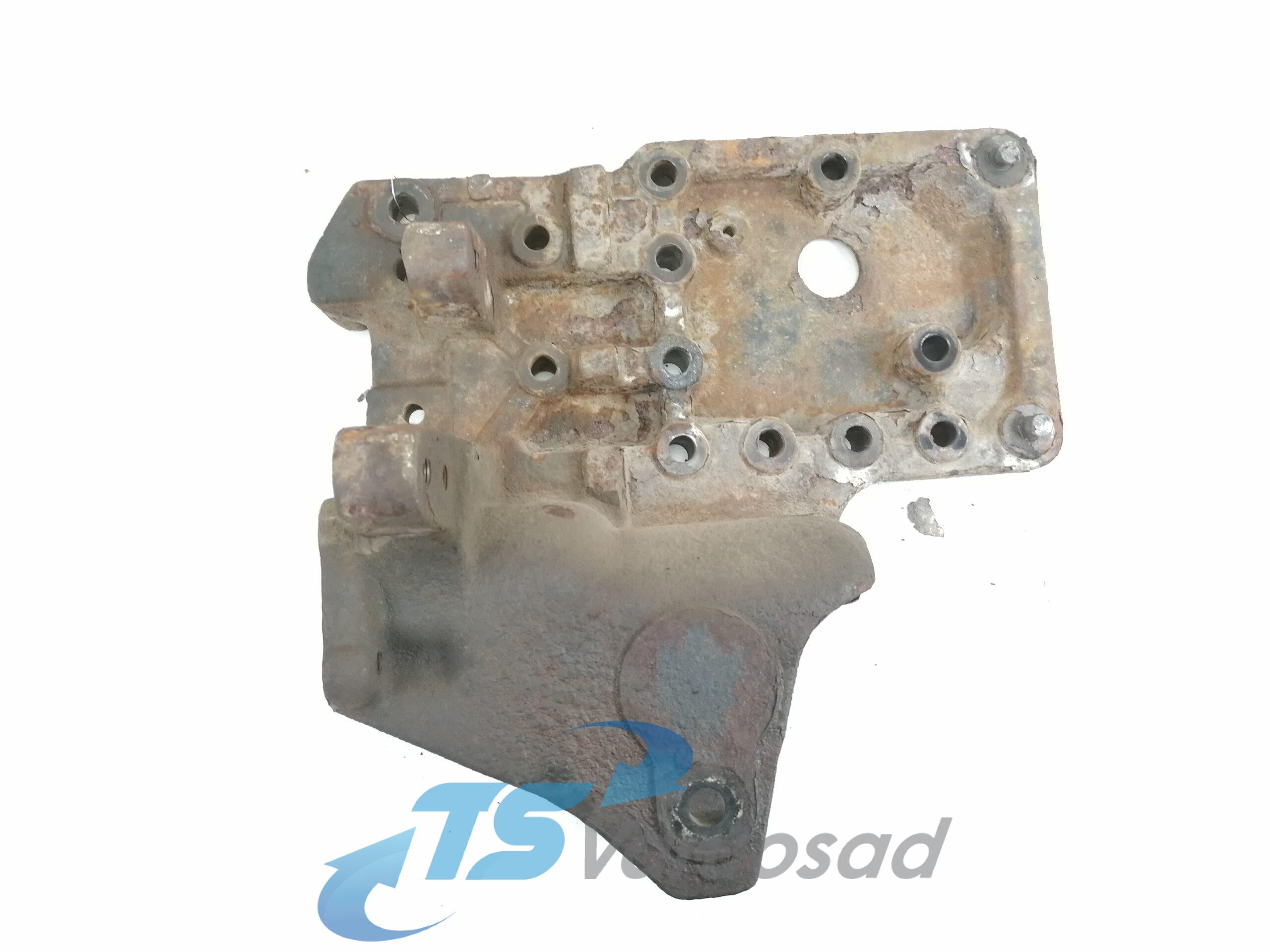 Volvo raamiotsa kandur, parem