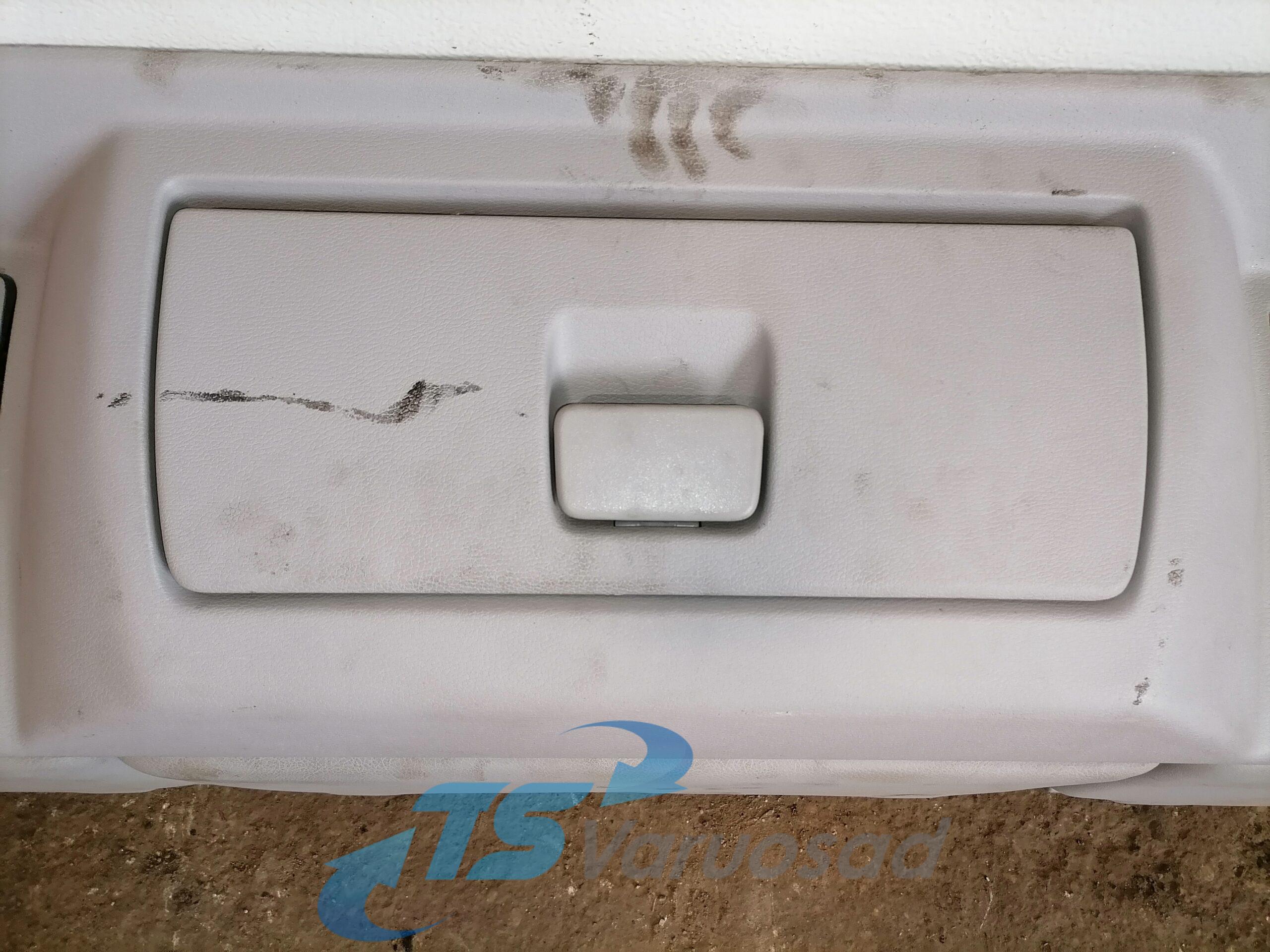 Salongi ülemine panipaik