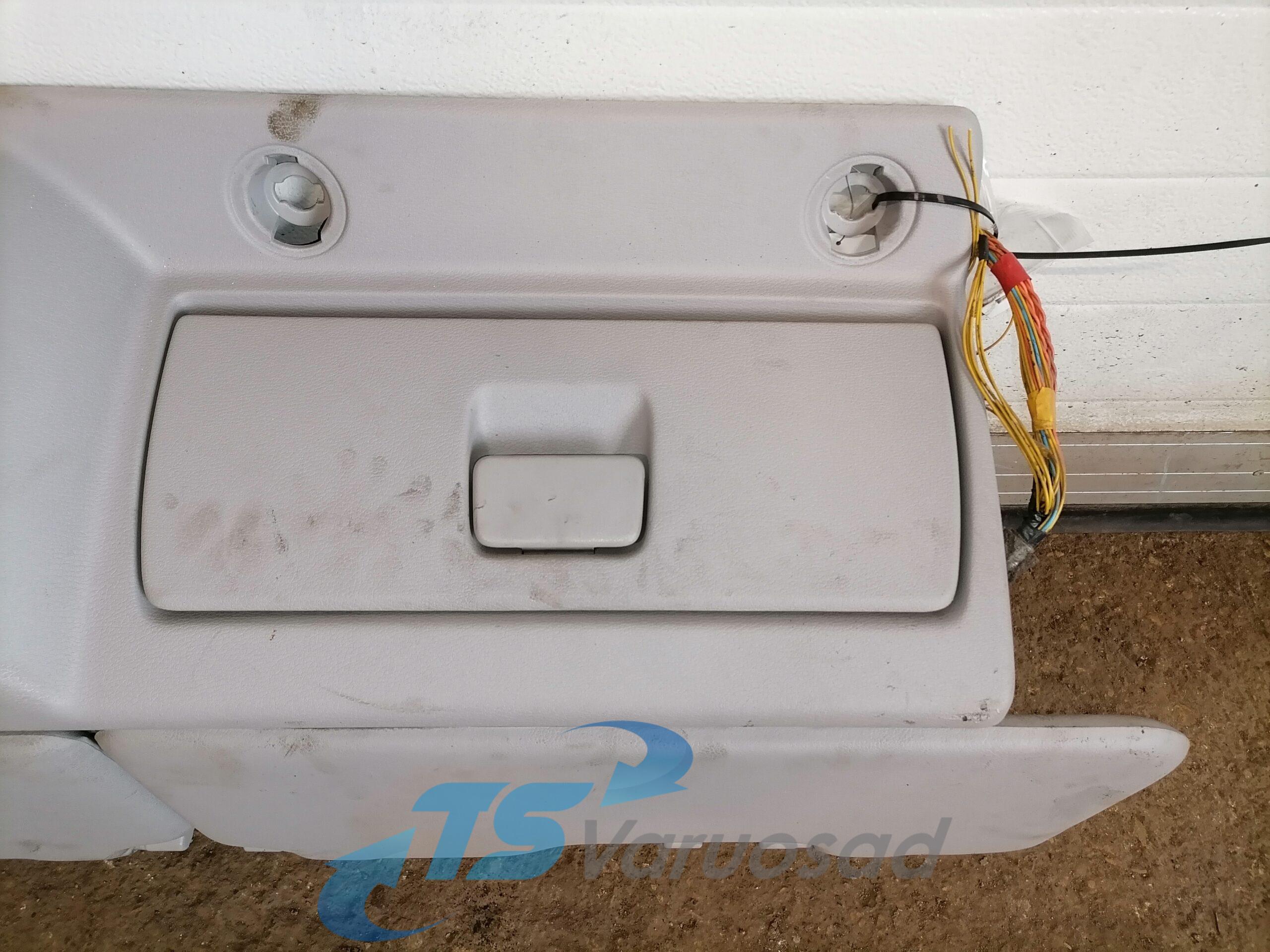 Salongi ülemine panipaik