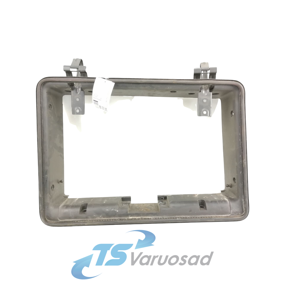 Küljeluugi plastraam