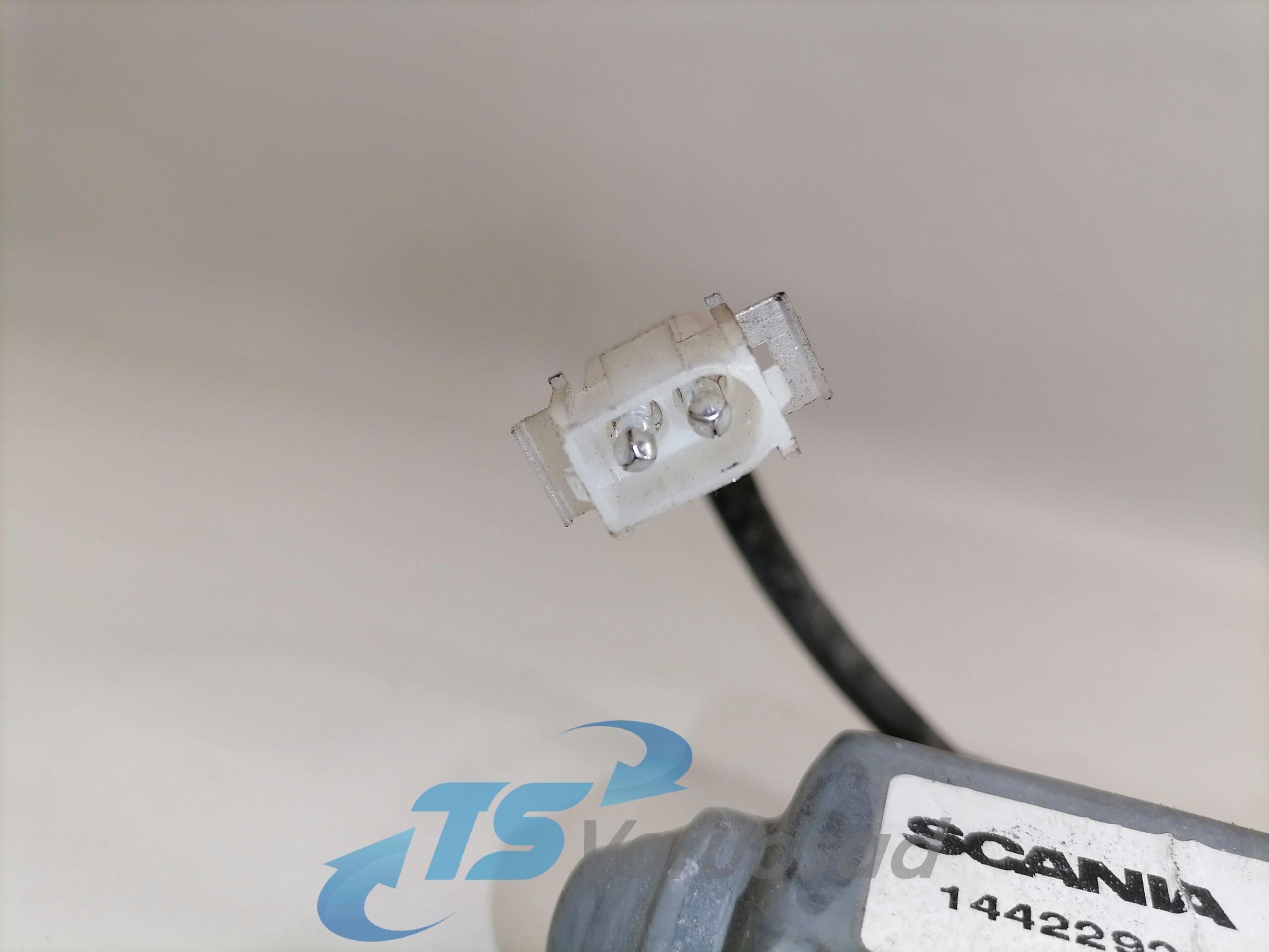 Küljeklaasi tõstuk