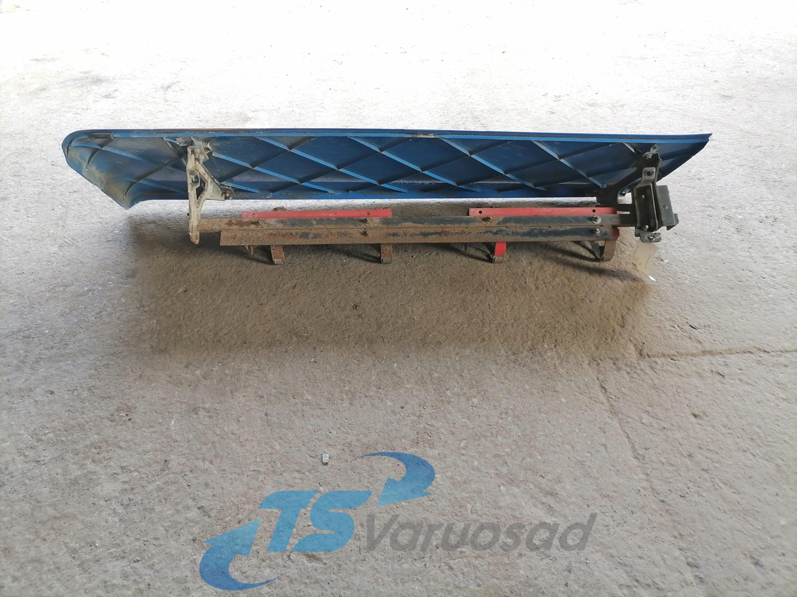 Scania kabiini tuulesuunaja, parem külg