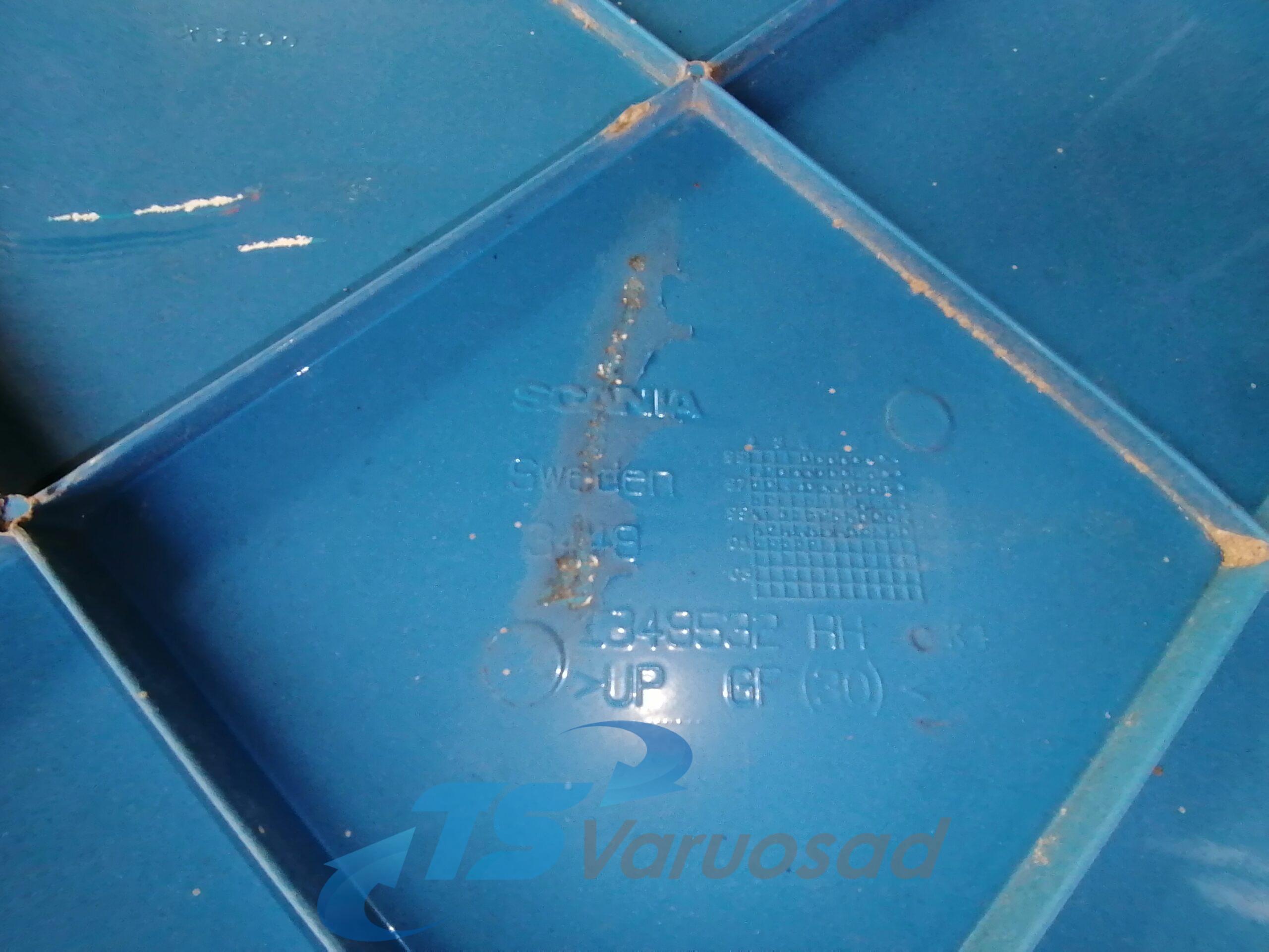 Scania kabiini tuulesuunaja, ülemine parem