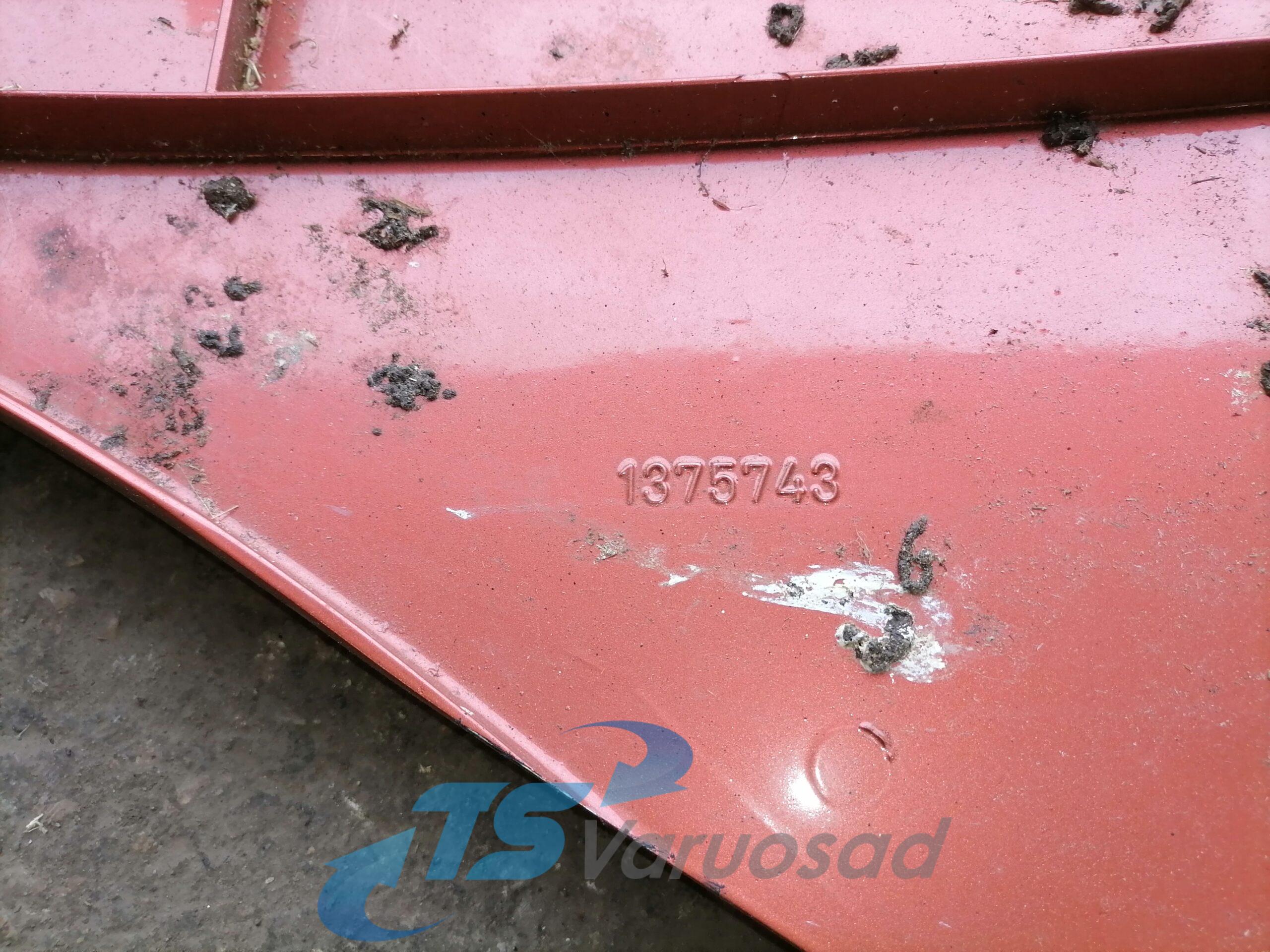 Scania kabiini tuulesuunaja, katus