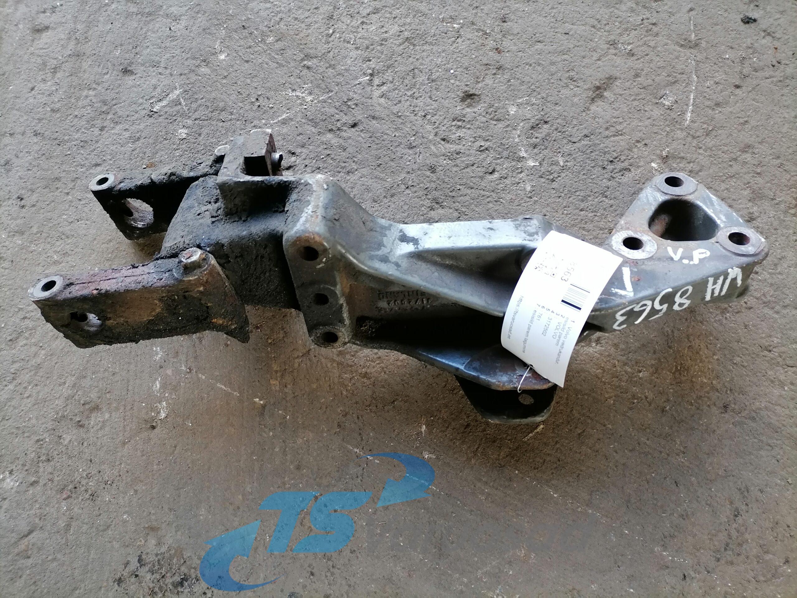 Volvo vedrukandur, esisild parem