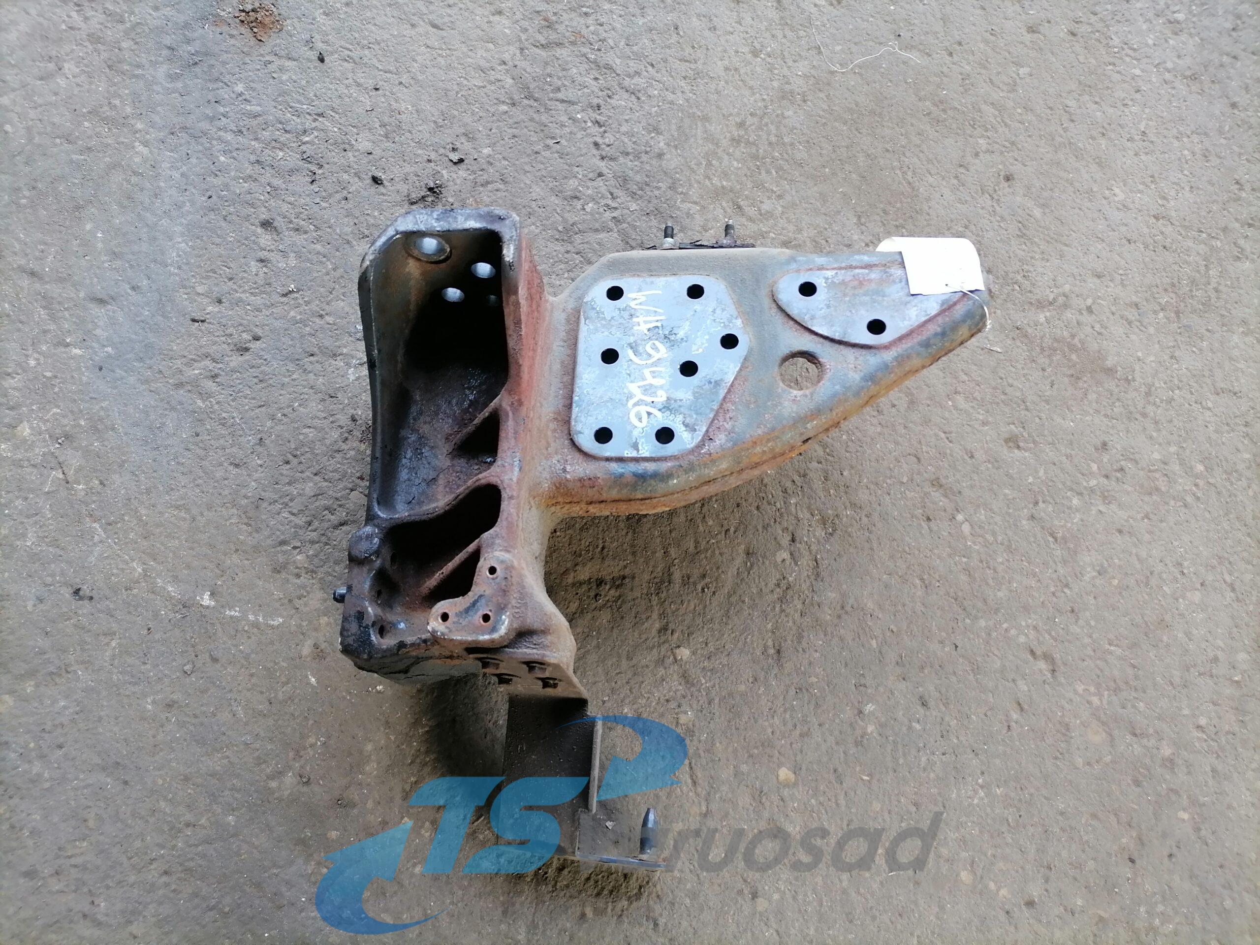 Volvo raamiotsa kandur, vasak