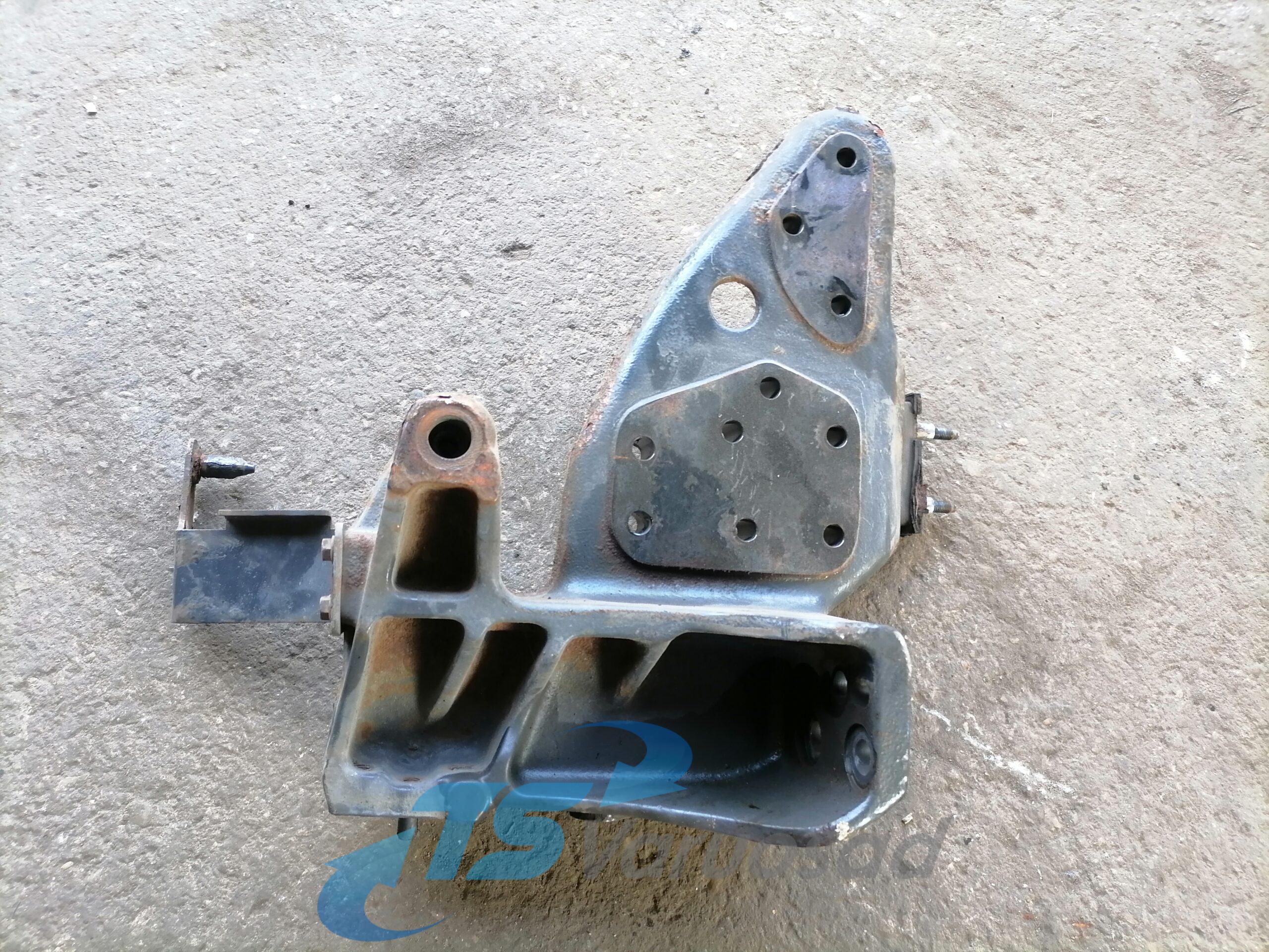 Volvo raamiotsa kandur, parem