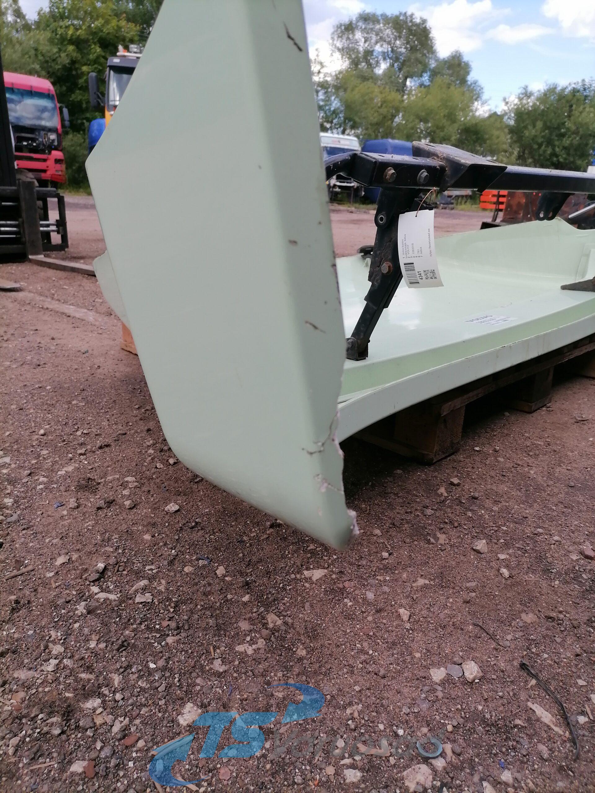 Volvo kabiini tuulesuunaja, katus